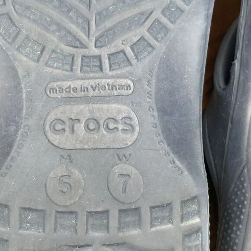 Crocs Baya Sandals Women's 7 Blue Comfort Thong Flip Flop Slip On‎ Water Shoe